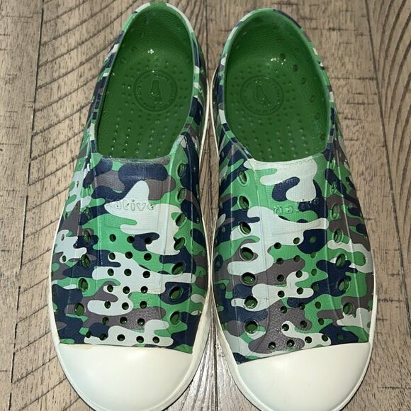 Camo Natives Made 4 Adventure ⛺️ Great at Pool 🏊 or beach 🏖️ easy to clean 🧼 - Picture 4 of 17